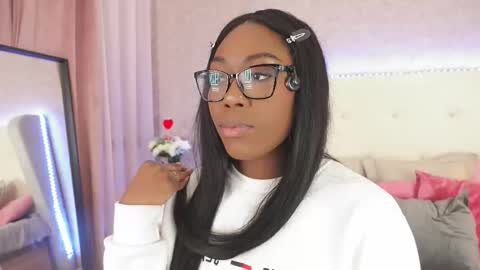 Snapshot of thianalopez chatting on 01.11.26 ThianaLopez online show from 01.11.26