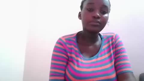 Snapshot of thick_eviey chatting on 12.19.24 love online show from 12.19.24