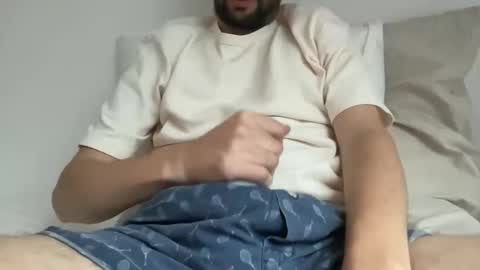 Snapshot of thickerbunny chatting on 11.25.25 thickerbunny online show from 11.25.25