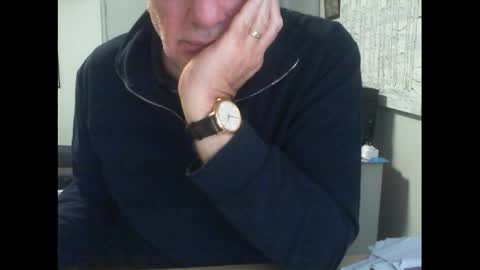 Snapshot of thickmelnik chatting on 05.05.26 James online show from 05.05.26