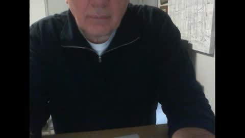 Snapshot of thickmelnik chatting on 05.10.26 James online show from 05.10.26
