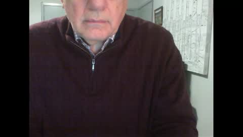 Snapshot of thickmelnik chatting on 07.12.26 James online show from 07.12.26