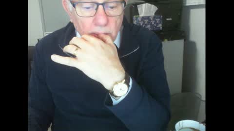 Snapshot of thickmelnik chatting on 07.16.26 James online show from 07.16.26