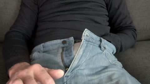 Snapshot of thickrum chatting on 01.09.25 Thickru online show from 01.09.25