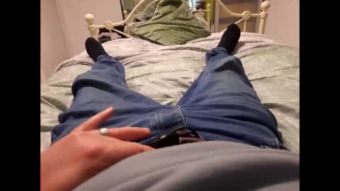 Snapshot of thicksingarters chatting on 12.02.25 thicksingarters online show from 12.02.25