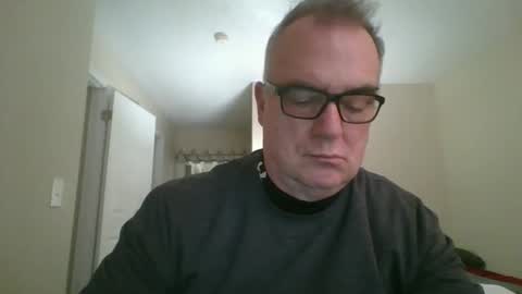 Snapshot of thickwhiteload chatting on 12.17.24 thickwhiteload online show from 12.17.24