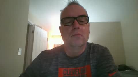 Snapshot of thickwhiteload chatting on 01.04.25 thickwhiteload online show from 01.04.25