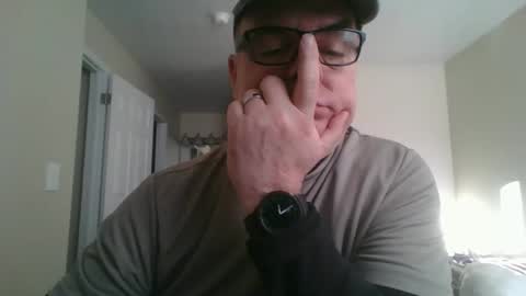 Snapshot of thickwhiteload chatting on 01.13.25 thickwhiteload online show from 01.13.25