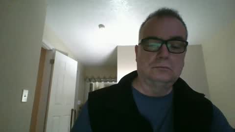 Snapshot of thickwhiteload chatting on 02.13.25 thickwhiteload online show from 02.13.25