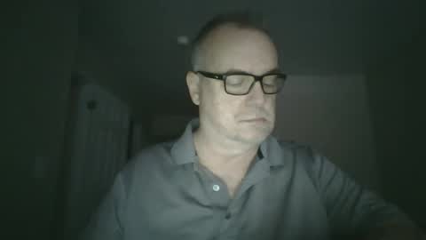 Snapshot of thickwhiteload chatting on 02.17.25 thickwhiteload online show from 02.17.25