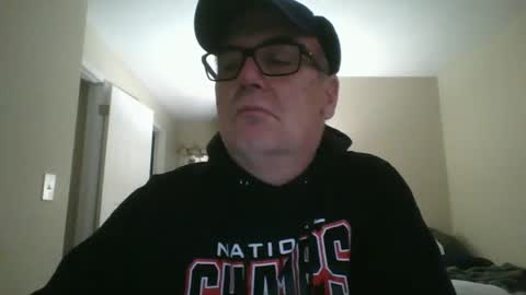 Snapshot of thickwhiteload chatting on 03.06.25 thickwhiteload online show from 03.06.25