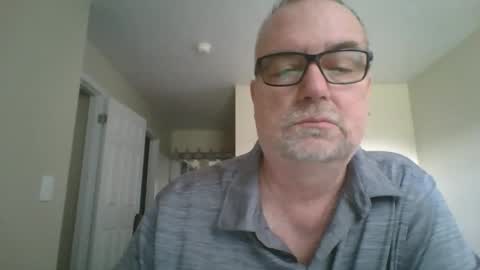 Snapshot of thickwhiteload chatting on 10.25.25 thickwhiteload online show from 10.25.25