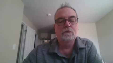 Snapshot of thickwhiteload chatting on 11.17.25 thickwhiteload online show from 11.17.25