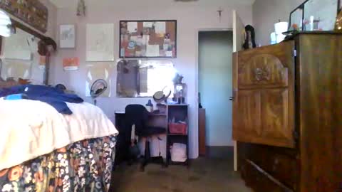 ThickyVicky online show from 10.20.25