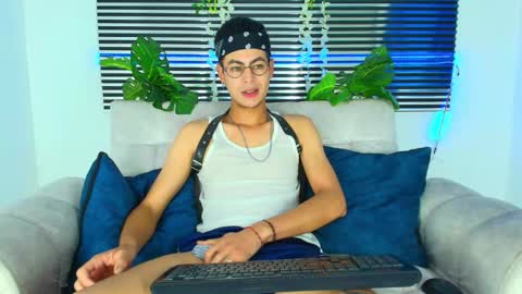 Thiago Saenzz online show from 02.08.26