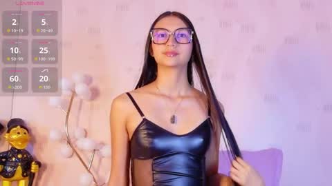Eva  online show from 04.16.26