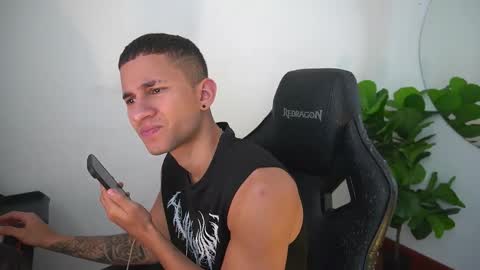 thin_tommy11 online show from 12.22.25