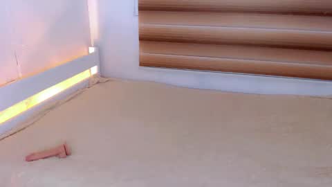 Snapshot of thinkoflaura chatting on 03.25.26 LAURA online show from 03.25.26