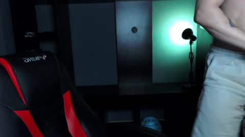 Snapshot of this_is_andy chatting on 02.06.25 Andy online show from 02.06.25