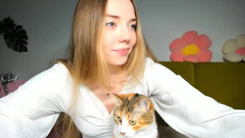 Snapshot of thisisamelia chatting on 12.02.24 Amelia shows on mondays fridays and sundays if anything changes im giving updates on my fansly online show from 12.02.24