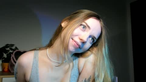 Snapshot of thisisamelia chatting on 12.20.24 Amelia shows on mondays fridays and sundays if anything changes im giving updates on my fansly online show from 12.20.24