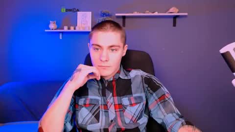 Snapshot of thomas_crow chatting on 12.02.25 thomas_crow online show from 12.02.25