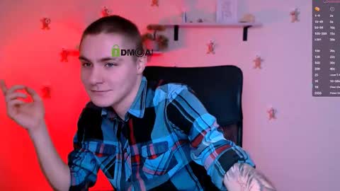 Snapshot of thomas_crow chatting on 01.10.26 thomas_crow online show from 01.10.26