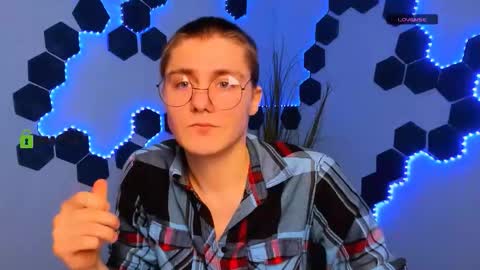 Snapshot of thomas_crow chatting on 02.04.26 thomas_crow online show from 02.04.26