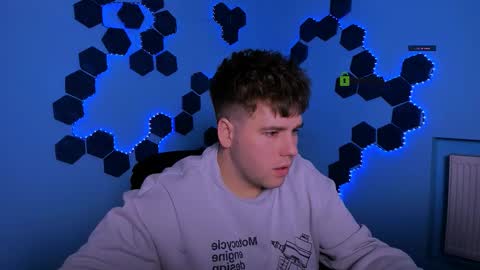 Snapshot of thomas_crow chatting on 02.21.26 thomas_crow online show from 02.21.26