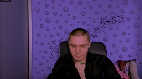 Snapshot of thomas_crow chatting on 02.22.26 thomas_crow online show from 02.22.26