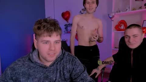 Snapshot of thomas_crow chatting on 02.25.26 thomas_crow online show from 02.25.26