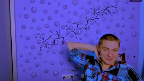 Snapshot of thomas_crow chatting on 03.06.26 thomas_crow online show from 03.06.26