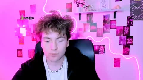 thomas_crow online show from 05.01.26