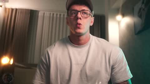 Thomas Falcon online show from 09.10.25