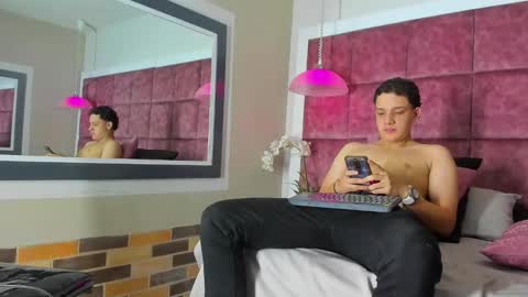 Snapshot of thomas_may4rs chatting on 01.16.25 ---Thomas--- online show from 01.16.25