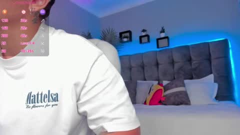 Snapshot of thomas_moon_ chatting on 06.15.26 Thomas online show from 06.15.26