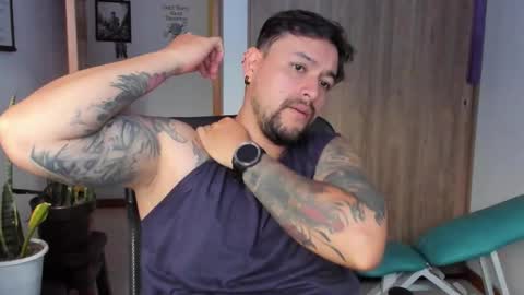 Snapshot of thomas_rol chatting on 12.15.25 Thomas online show from 12.15.25