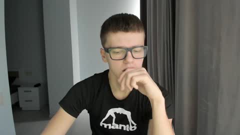 Snapshot of thomas_shelbivip chatting on 12.10.24 Tomas online show from 12.10.24