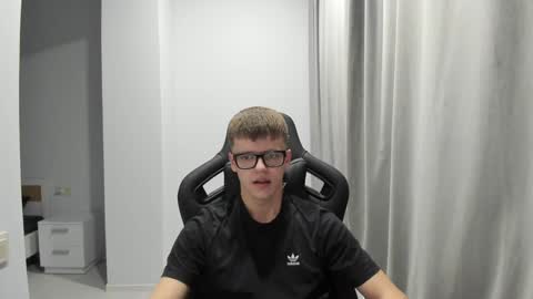 Snapshot of thomas_shelbivip chatting on 01.30.25 Tomas online show from 01.30.25