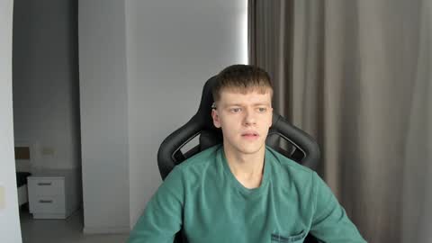 Snapshot of thomas_shelbivip chatting on 02.02.25 Tomas online show from 02.02.25