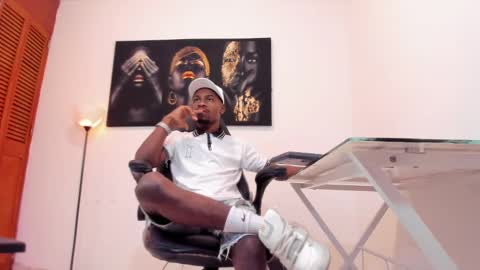 Snapshot of thomas_shelbys chatting on 01.12.25 Thomas online show from 01.12.25