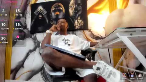 Snapshot of thomas_shelbys chatting on 11.27.25 Thomas online show from 11.27.25