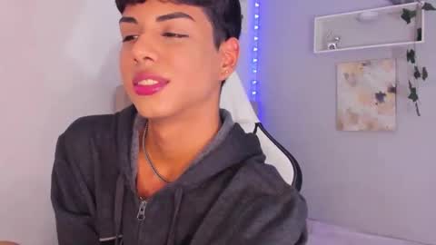 Snapshot of thomas_wild chatting on 10.20.25 Thomas online show from 10.20.25