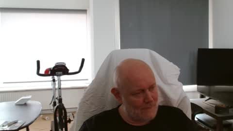 thomash32 online show from 09.10.25