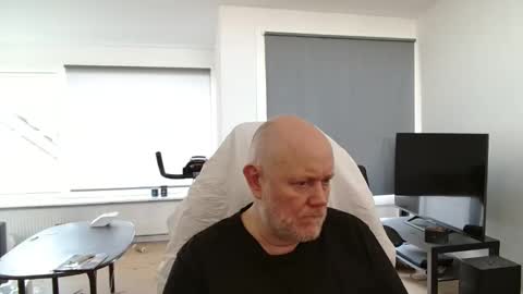 thomash32 online show from 09.11.25