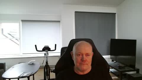 thomash32 online show from 10.08.25