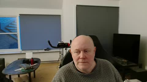 thomash32 online show from 11.18.25