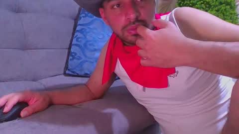 Snapshot of thomassmith2023 chatting on 03.08.25 thomas smith online show from 03.08.25