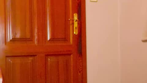 Snapshot of thongsandstockings chatting on 12.17.25 Thongsandstocking online show from 12.17.25