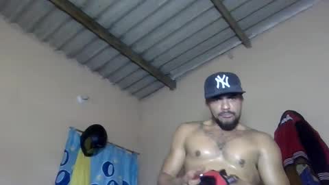 Snapshot of thonybeiio chatting on 09.14.25 thonybeiio online show from 09.14.25